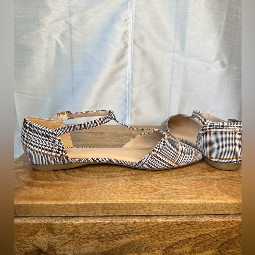 Modcloth Brown and Black plaid T-Strap Flats - Picture 6 of 11